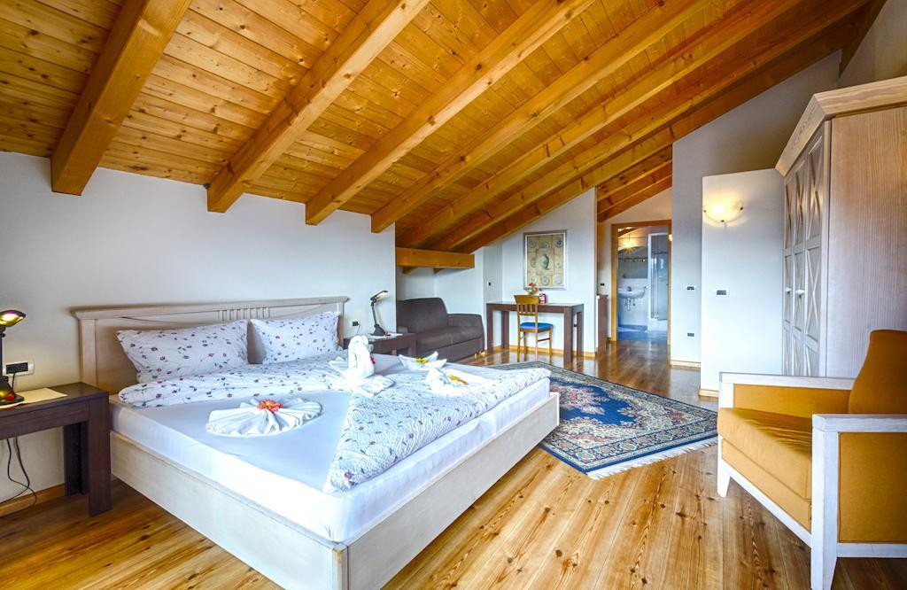 Hotel & Residenz Traubenheim Nalles Pokoj fotografie