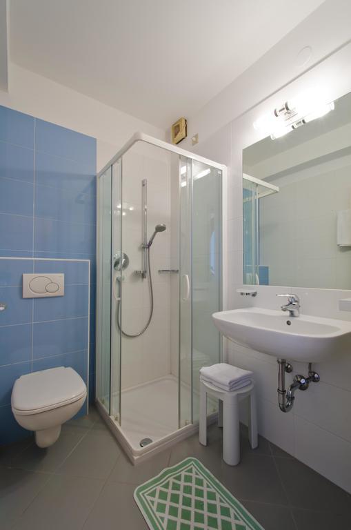 Hotel & Residenz Traubenheim Nalles Pokoj fotografie