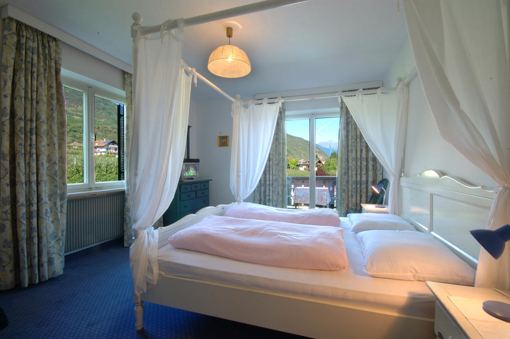 Hotel & Residenz Traubenheim Nalles Pokoj fotografie